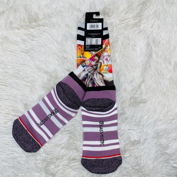 BEASTARS CHARACTER MENS CREW SOCKS LEGOSI - Picture 3 of 3